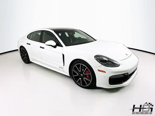2020 Porsche Panamera GTS