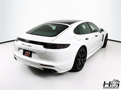 2020 Porsche Panamera GTS