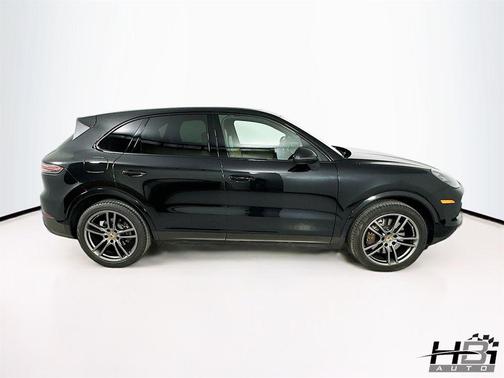 Black Metallic 2023 Porsche Cayenne Platinum Edition