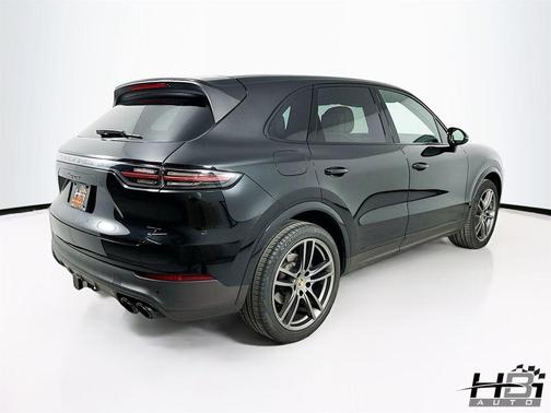 Black Metallic 2023 Porsche Cayenne Platinum Edition