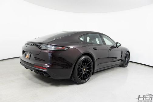 2022 Porsche Panamera Platinum Edition