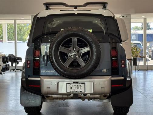 2022 Land Rover Defender 110 S