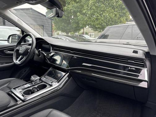 2022 Audi Q7 55 Premium Plus