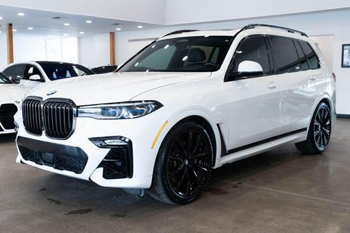 2022 BMW X7 M50i
