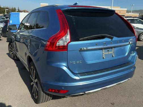 2015 Volvo XC60 T6 Platinum