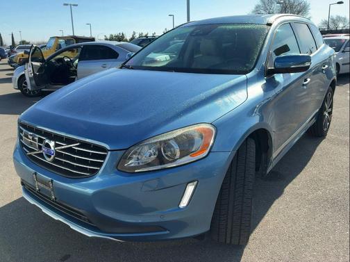 2015 Volvo XC60 T6 Platinum