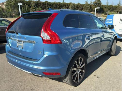 2015 Volvo XC60 T6 Platinum