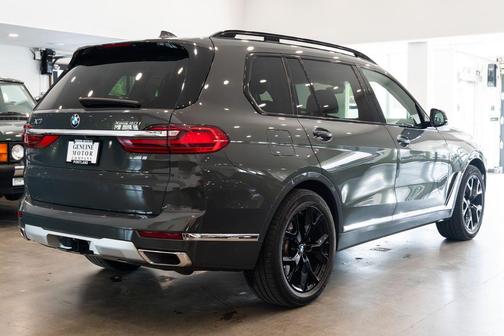 Dravit Grey Metallic 2021 BMW X7 xDrive40i
