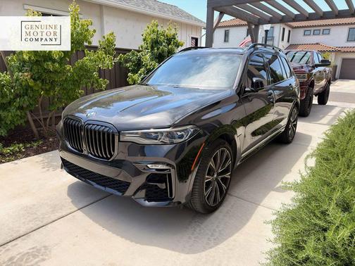 Black Sapphire Metallic 2020 BMW X7 M50i