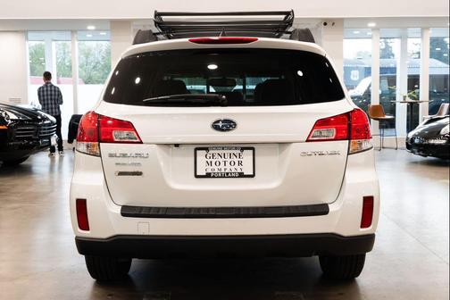Satin White Pearl 2014 Subaru Outback 2.5i Limited