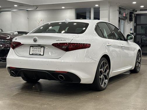 2018 Alfa Romeo Giulia Ti Sport