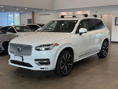 2023 Volvo XC90 B6 Plus 7-Seater