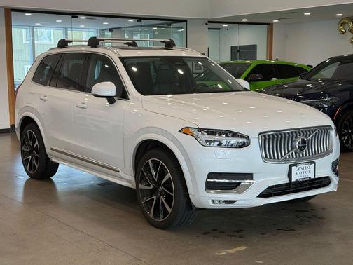 2023 Volvo XC90 B6 Plus 7-Seater