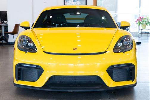 2022 Porsche 718 Cayman GT4