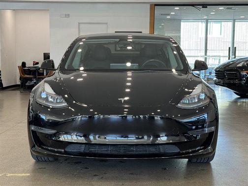 2022 Tesla Model 3 Standard Range