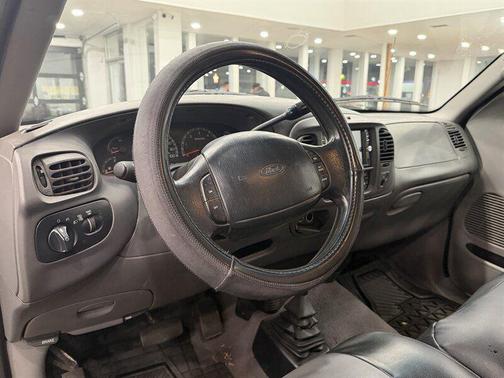 1999 Ford F-150 XL