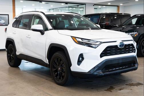 2023 Toyota RAV4 Hybrid XLE Premium