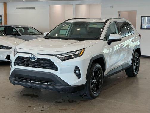 2023 Toyota RAV4 Hybrid XLE Premium