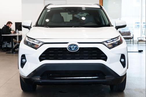 2023 Toyota RAV4 Hybrid XLE Premium