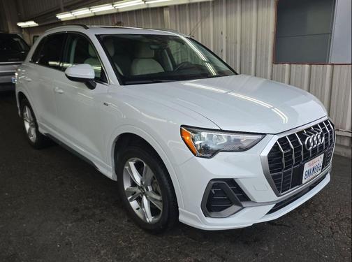 2020 Audi Q3 45 S line Premium