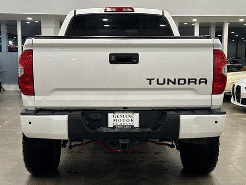 2018 Toyota Tundra SR5