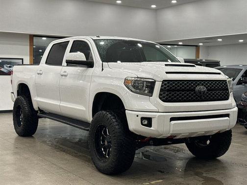 2018 Toyota Tundra SR5