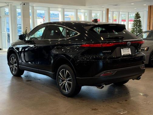 2024 Toyota Venza LE