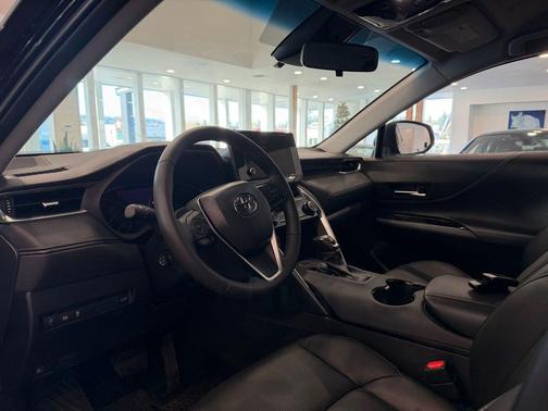 2024 Toyota Venza LE