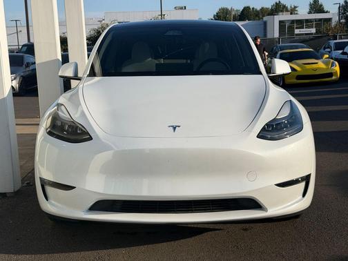 Pearl White Multi-Coat 2024 Tesla Model Y Long Range Dual Motor All-Wheel Drive
