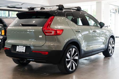 Sage Green 2022 Volvo XC40 Recharge Pure Electric P8 Twin Plus