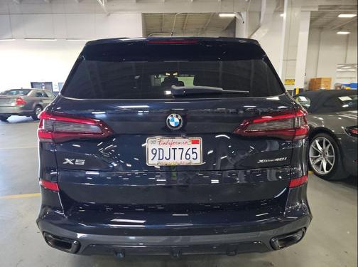 Carbon Black Metallic 2023 BMW X5 xDrive40i