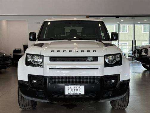 2024 Land Rover Defender 90 P400 X-Dynamic SE