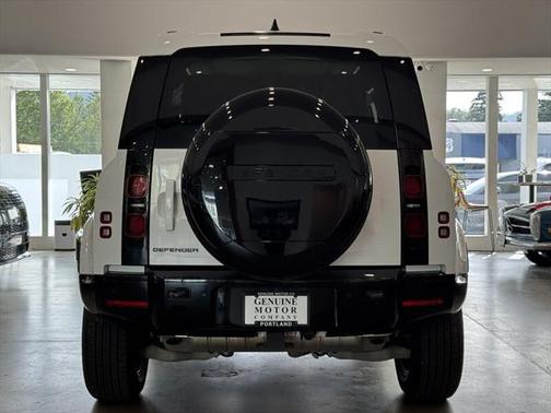 2024 Land Rover Defender 90 P400 X-Dynamic SE