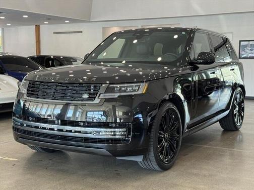 2024 Land Rover Range Rover P530 SE