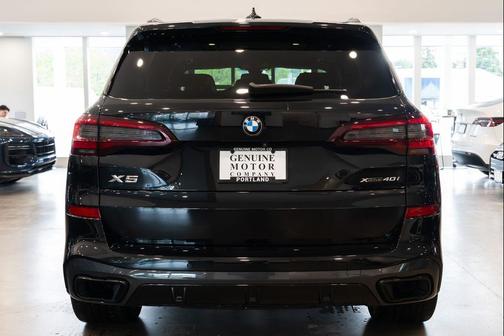 Black Sapphire Metallic 2021 BMW X5 xDrive40i