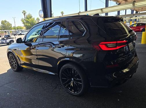 Black Sapphire Metallic 2021 BMW X5 xDrive40i