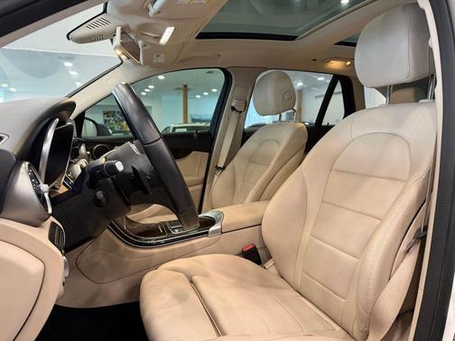 2020 Mercedes-Benz GLC 300 4MATIC