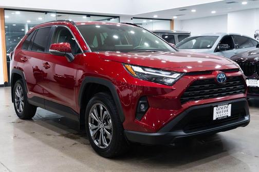2023 Toyota RAV4 Hybrid XLE Premium