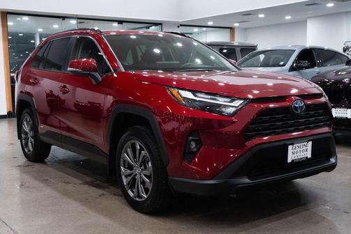 2023 Toyota RAV4 Hybrid XLE Premium