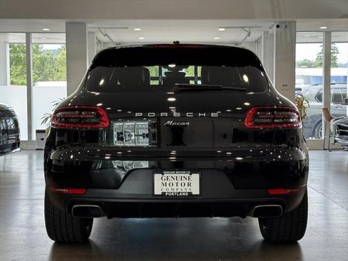 2018 Porsche Macan Base
