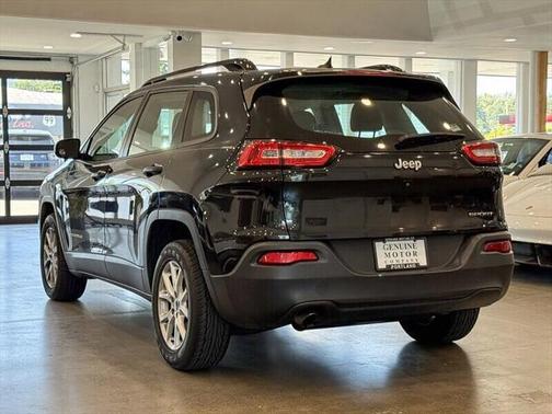2016 Jeep Cherokee Sport