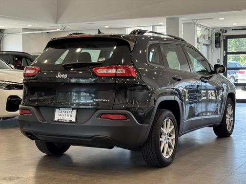 2016 Jeep Cherokee Sport
