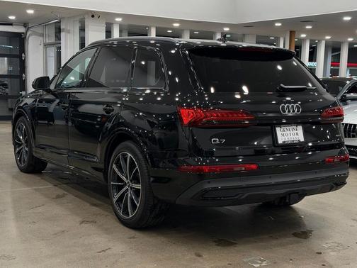 2023 Audi Q7 55 Prestige