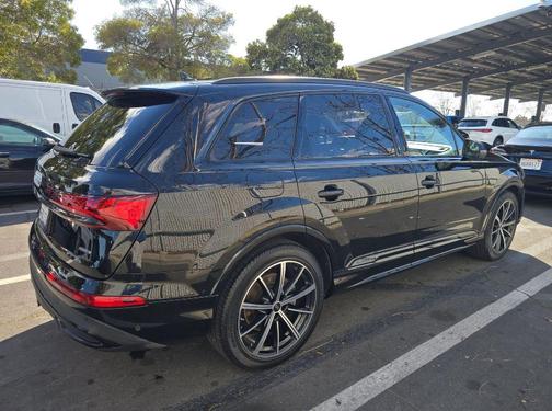 2023 Audi Q7 55 Prestige