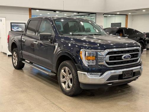 Antimatter Blue Metallic 2021 Ford F-150 XLT