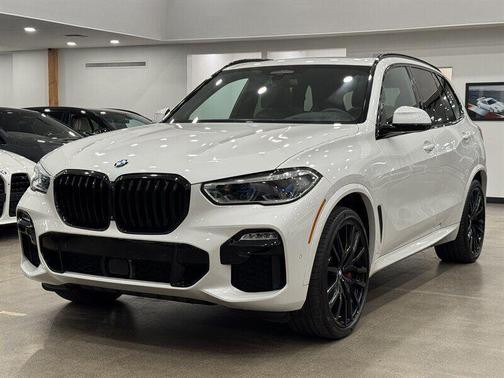 2021 BMW X5 M50i