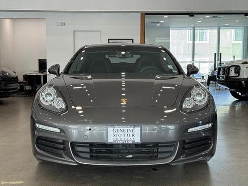 2016 Porsche Panamera Edition
