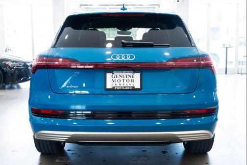 2019 Audi e-tron Premium Plus