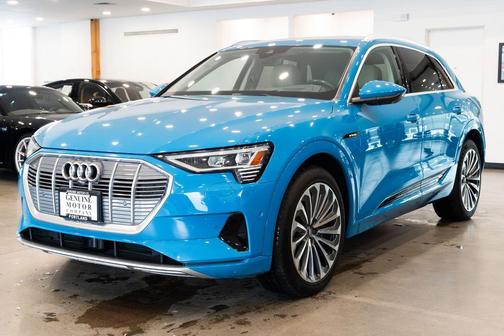 2019 Audi e-tron Premium Plus