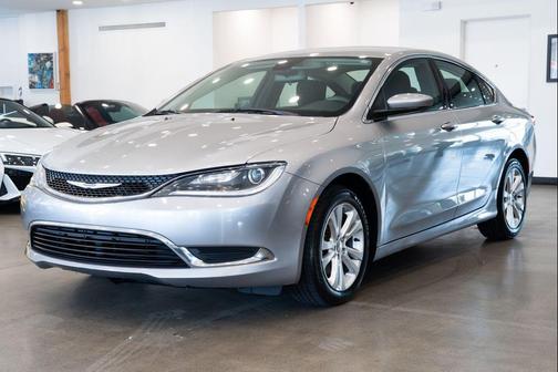 2016 Chrysler 200 Limited